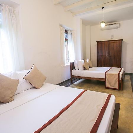 אהנגאמה Villa Indrasiriya מראה חיצוני תמונה